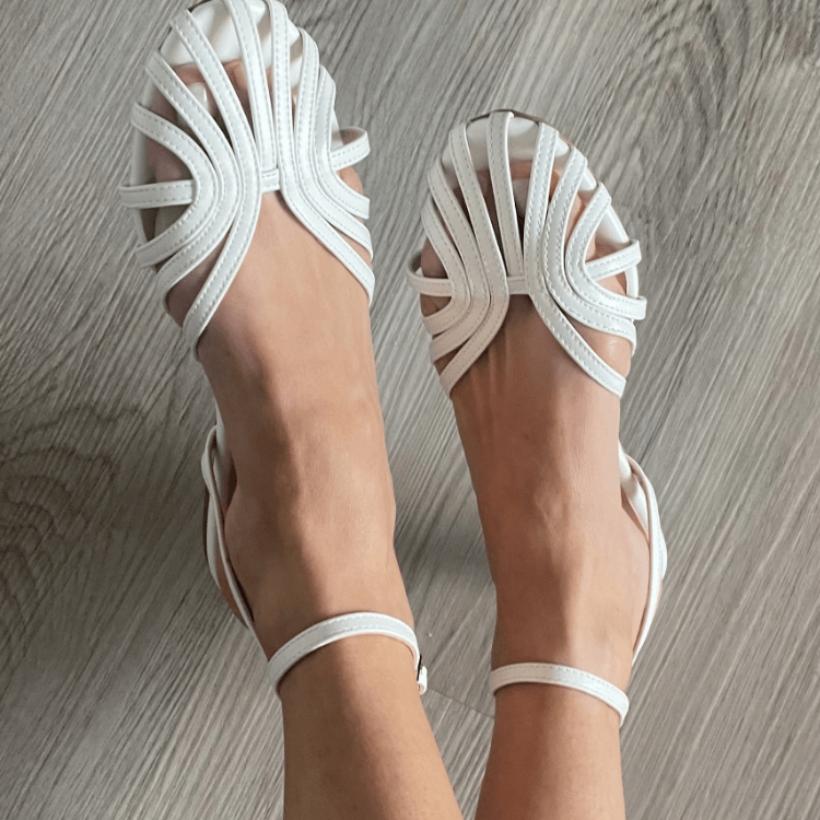 WOVEN FLAT SANDAL