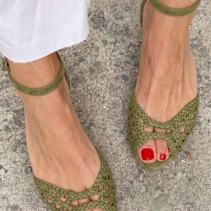 Isadora | Golden Woven Sandals
