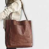 Calista - Elegant and Practical Handbag