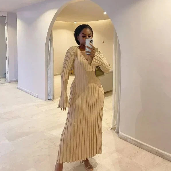 Sara - New Knitted Midi Dress